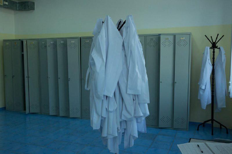 img-1