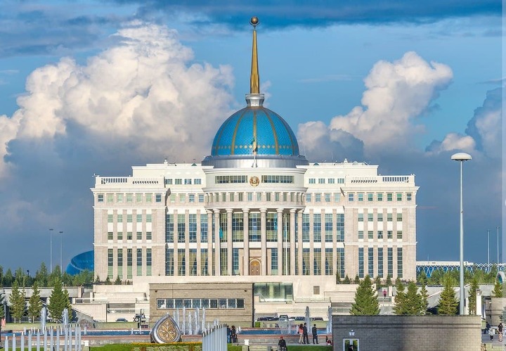 Токаев: Государство будет поддерживать медицинских работников